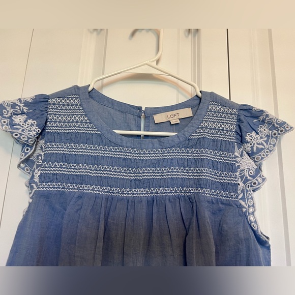 Loft sleeveless light blue top with embroidery front and cap sleeves. NWT - Picture 3 of 5